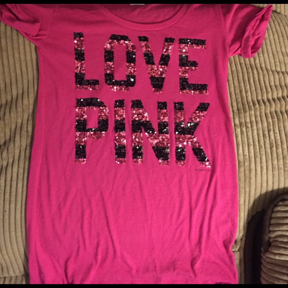Vicroria Secrets /Pink Tee shirt size Small
