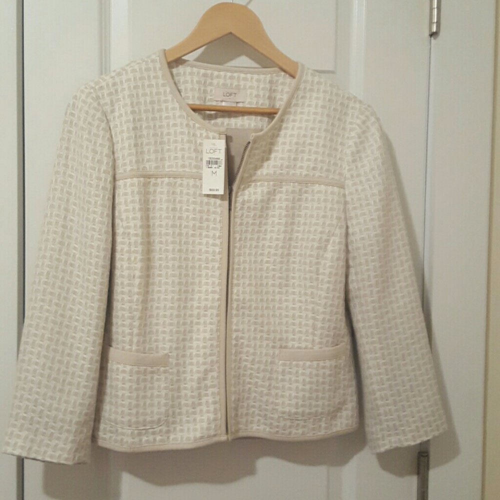Beige patterned 3/4 sleeve length blazer