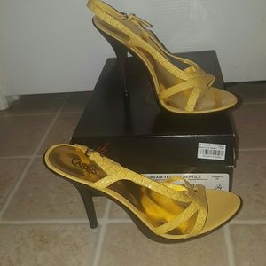 Carlos Santana Yellow sandal