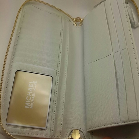 LOOKING FOR - Picture 2 of 3