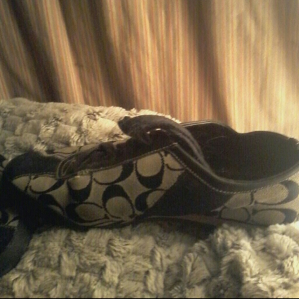 Coach black and whi it e logo sneakers