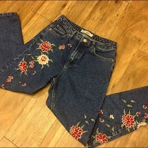 Topshop Moto MOM jeans Floral Embroidered 27 28