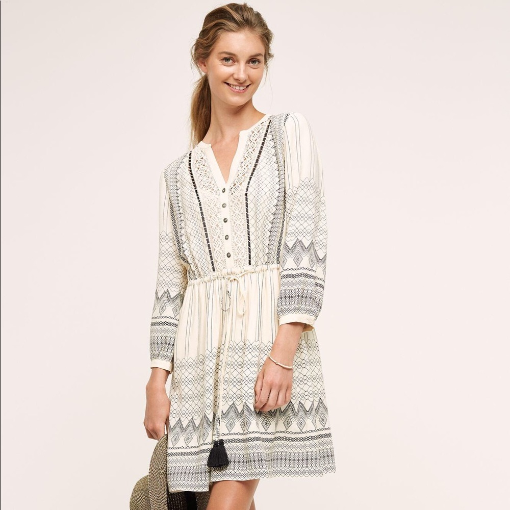 {{{SOLD}}} Floreat Perrie Lace Dress Size 6