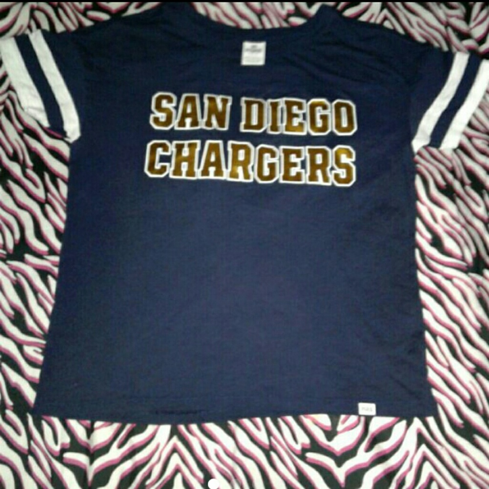 Vs PINK Chargers ringer tee