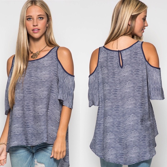 Tops - Cold shoulder navy too