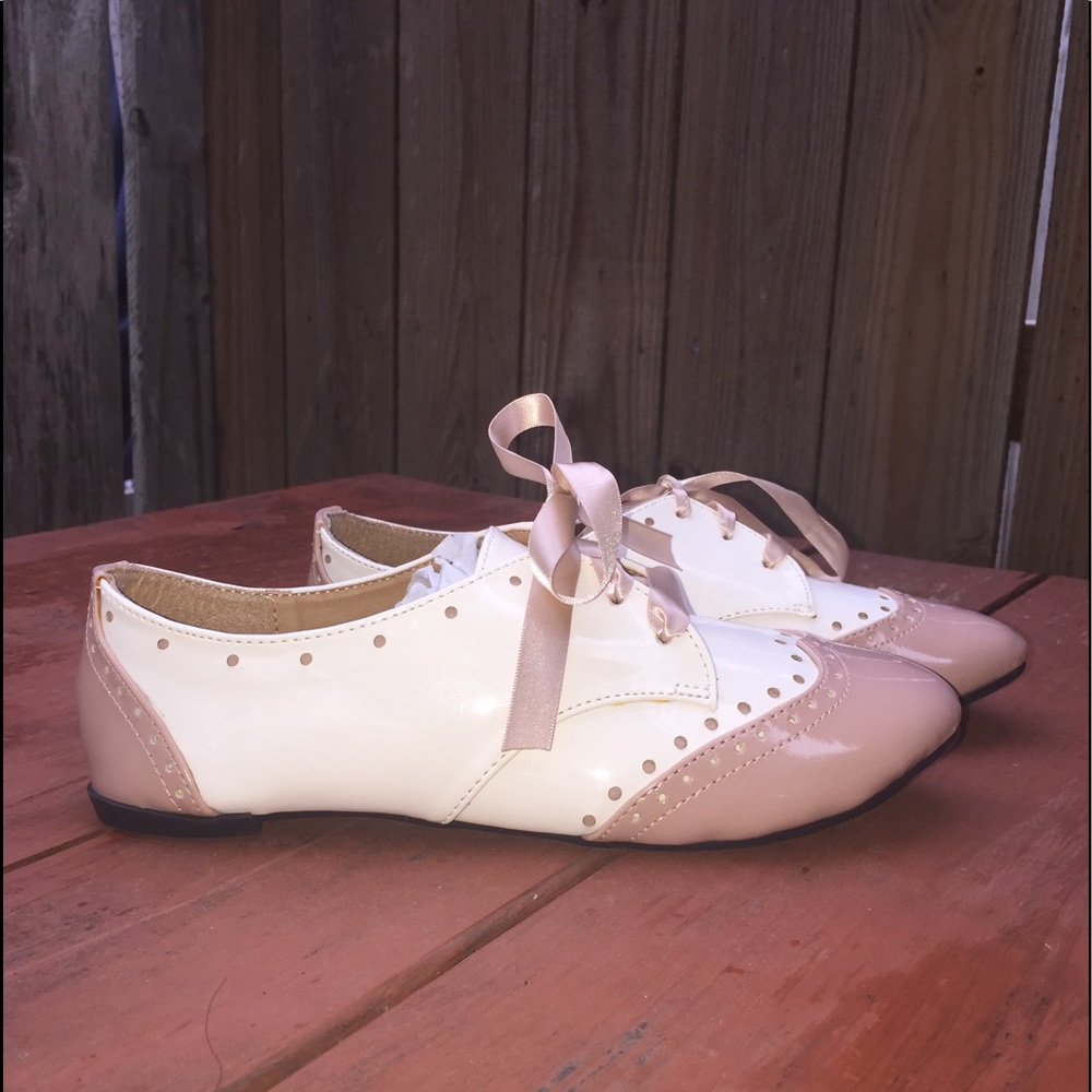 🎀Blush Lace-Up Oxfords🎀