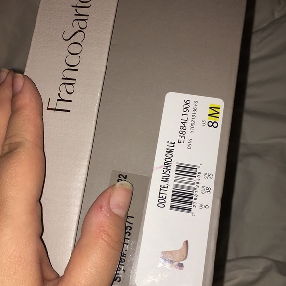 Womans ankle boots - Picture 3 of 3