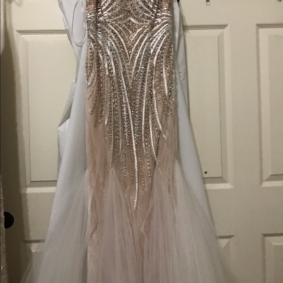 PROM DRESS!!! - Picture 2 of 4