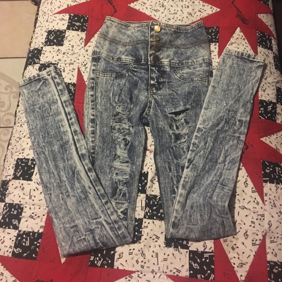 Fashion Nova Denim - Acid skinny 👖