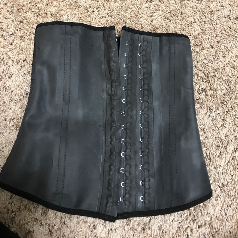 Waist trainer