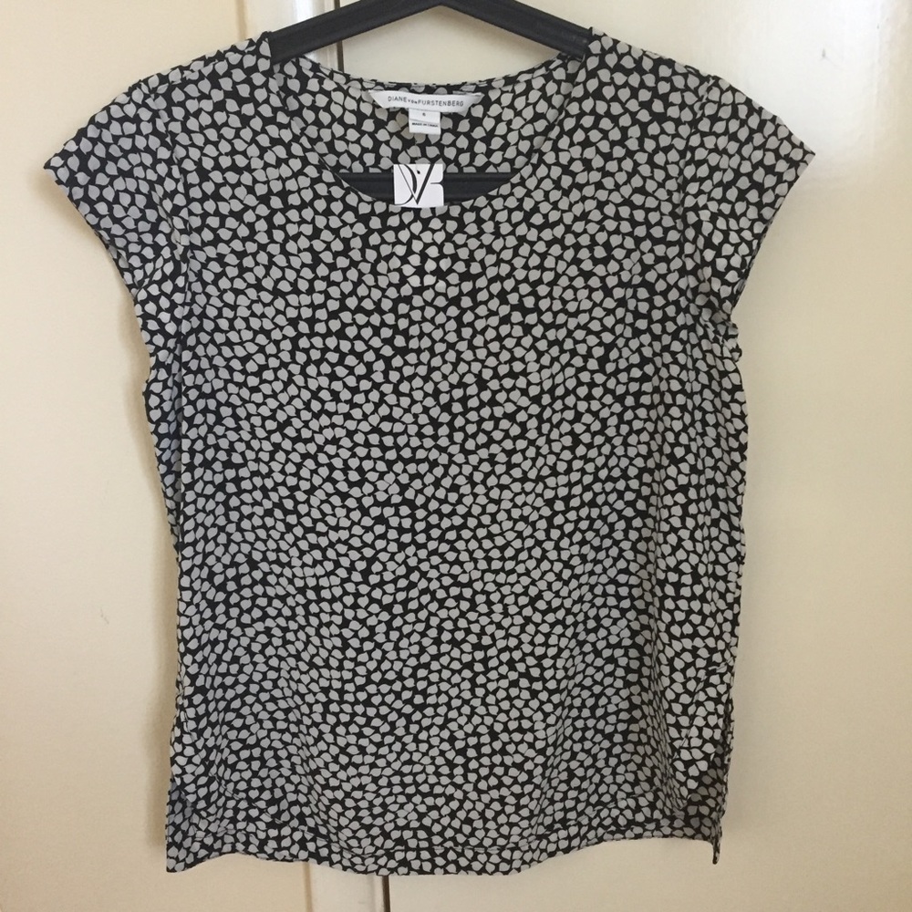 DVF 100% silk blouse NWT