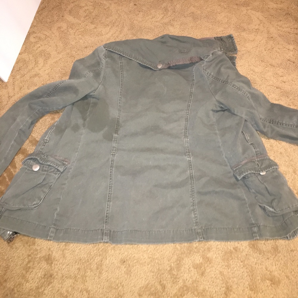 Green jacket - Picture 3 of 4