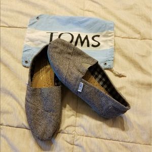 Toms chevron flats/slip on