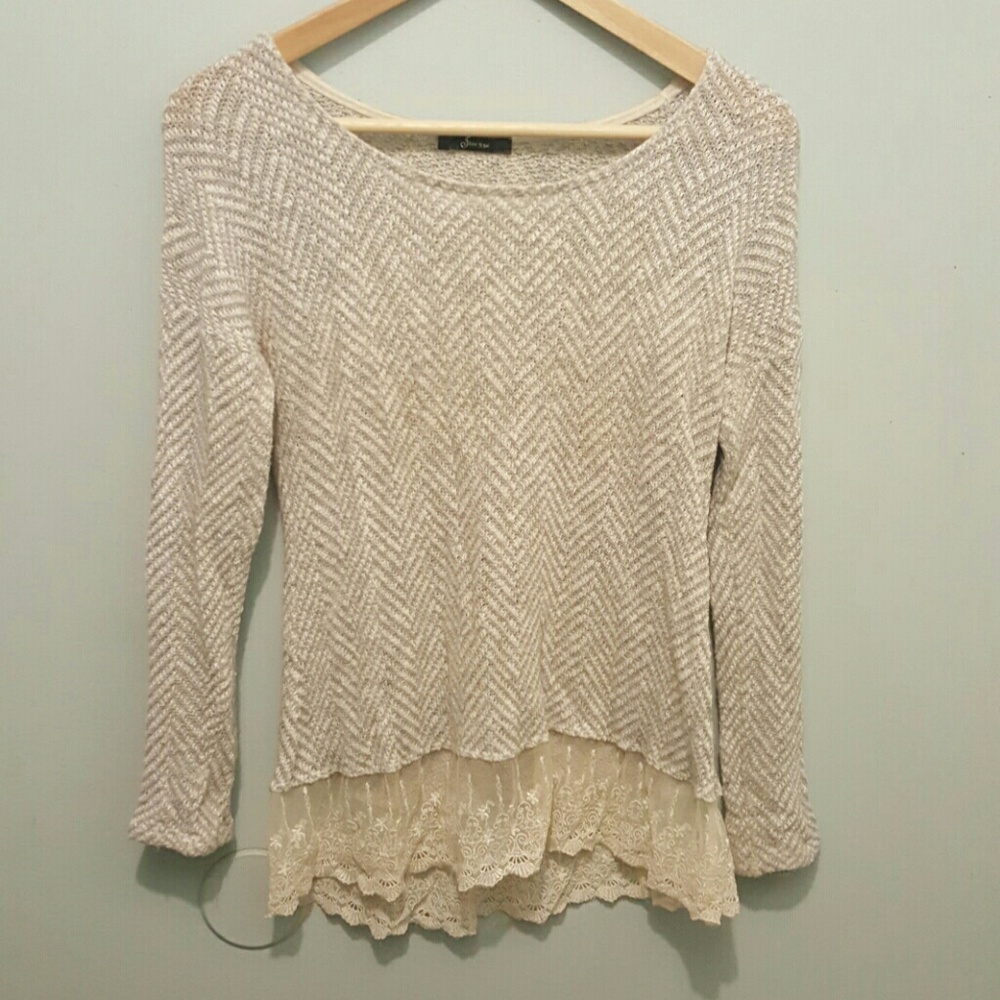 Chevron knit gray and white lace top