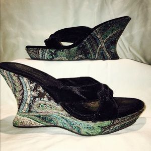 Turquoise and Black Paisley Wedge Sandals (7)