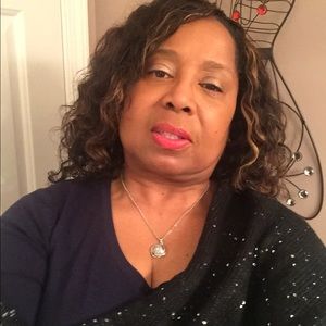 Meet your Posher, Adrienne