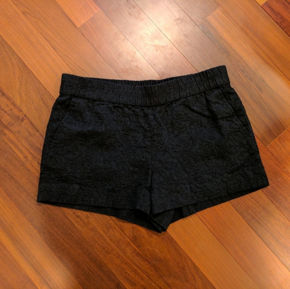 Black floral boardwalk jacquard pull-on shorts