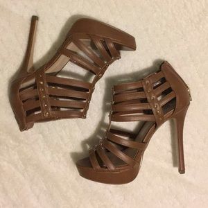 FRIDAY SALE BUY IT NOW !!! Brown high heels