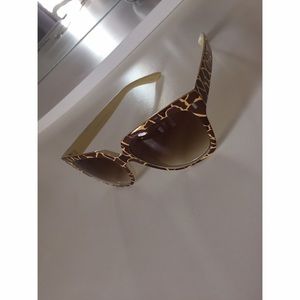 Charming Charlie giraffe sunglasses!