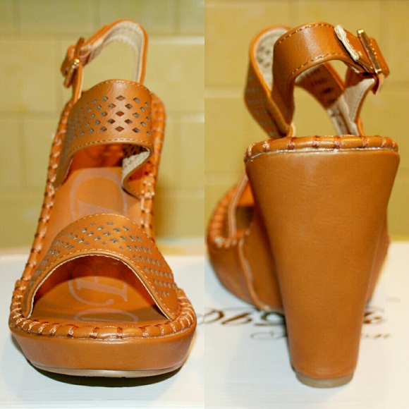 ⚡READ DESCRIPTION⚡ Laser Cut Boho Wedge Sandal NIB - Picture 2 of 8
