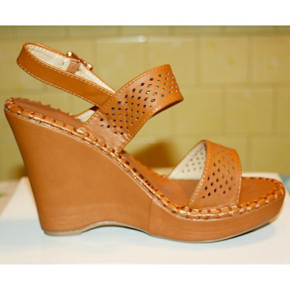 ⚡READ DESCRIPTION⚡ Laser Cut Boho Wedge Sandal NIB - Picture 6 of 8