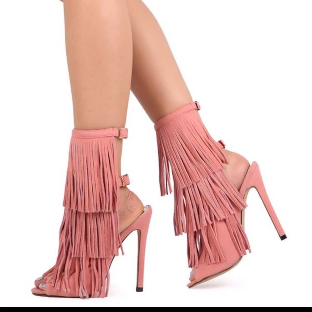 OPEN TOE HEELS FRINGE SIZE 9 IN BLUSH