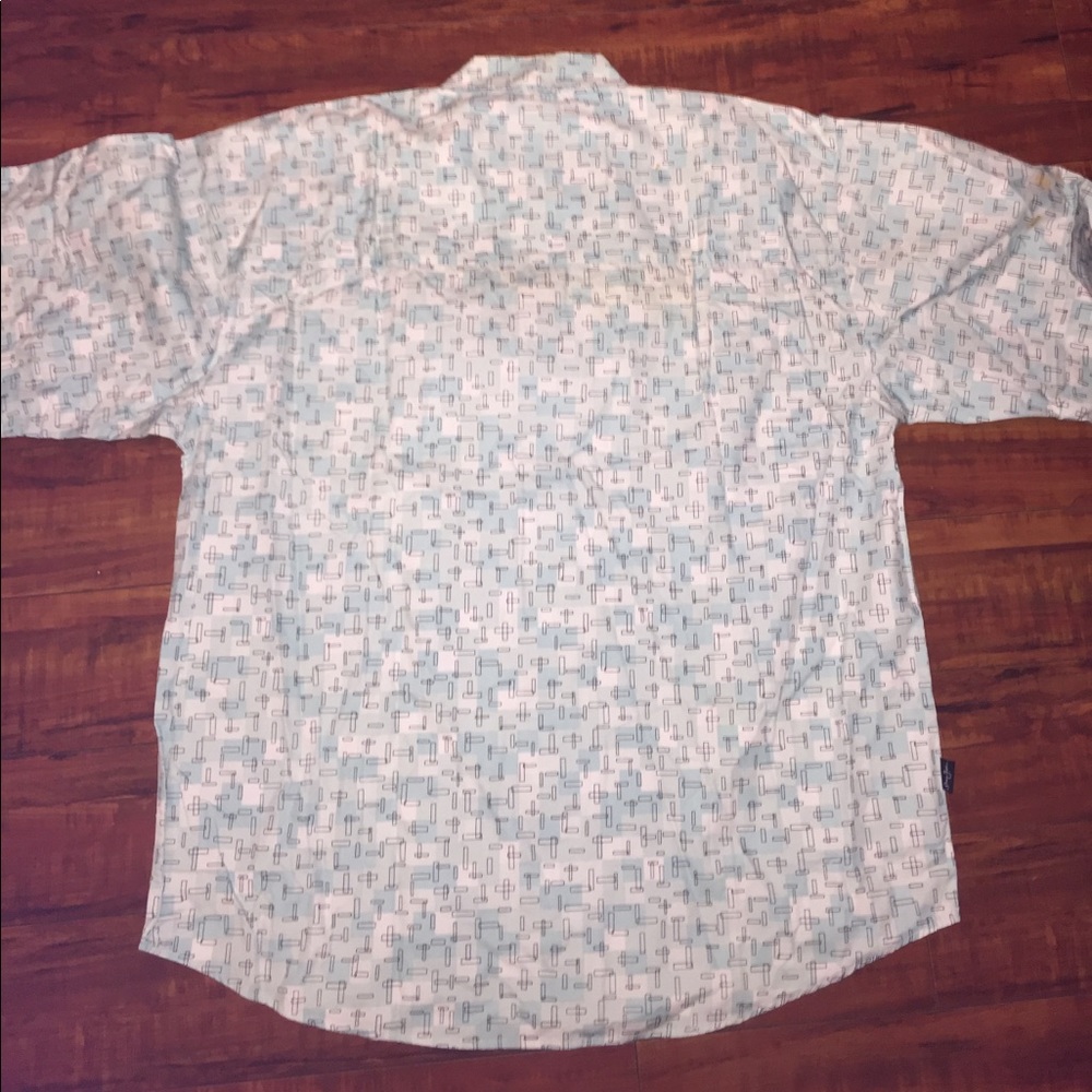Shirt - Picture 3 of 3
