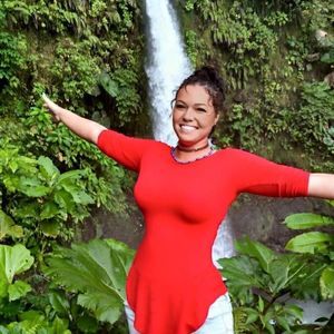 Meet your Posher, Ally