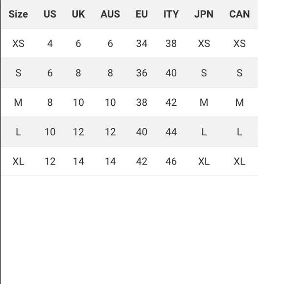 RESERVED/SOLD✨Size M Fuchsia Cold Shoulder Top - Picture 5 of 8