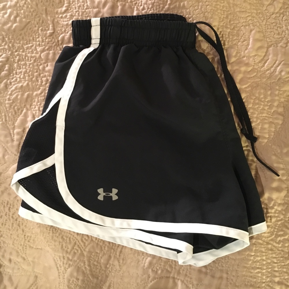 Black Under Armour workout shorts