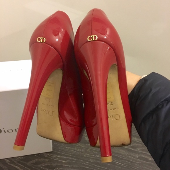 Miss Dior Magenta Pump - Picture 2 of 4