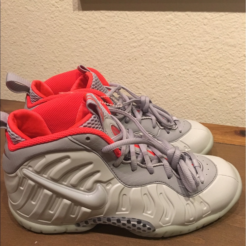 Nike air foamposite pro pure platinum yeezy