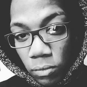 Meet your Posher, Dennis