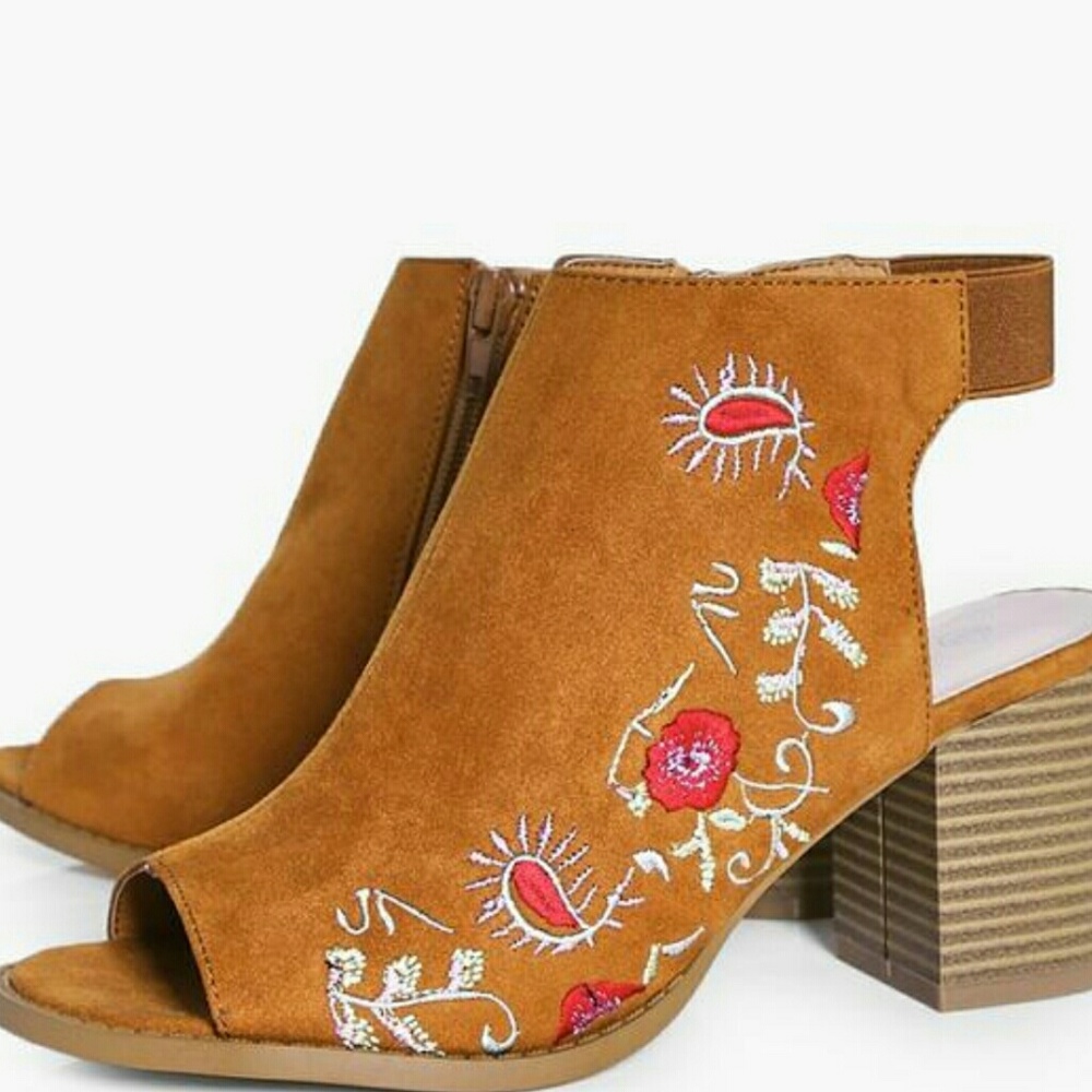 $drop Bohemian camel floral embroidered peeps 9
