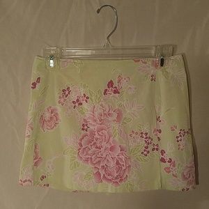 Super cute floral skort.