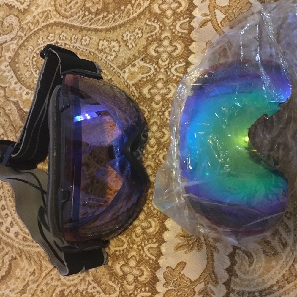 Snow Goggles! - image 4