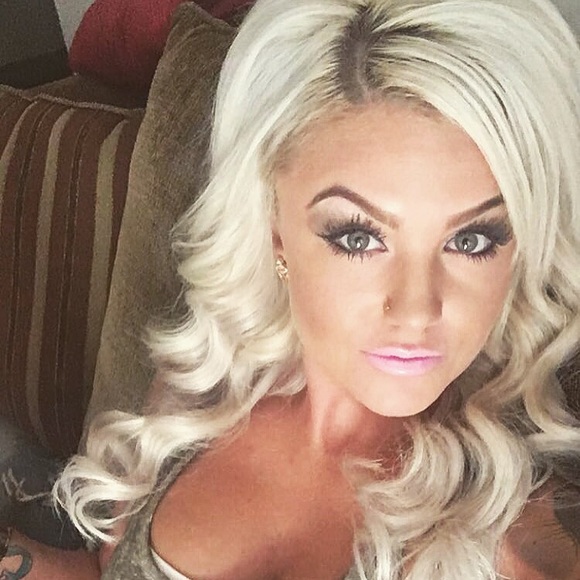 Meet your Posher, Gabrielle - Picture 1 of 1