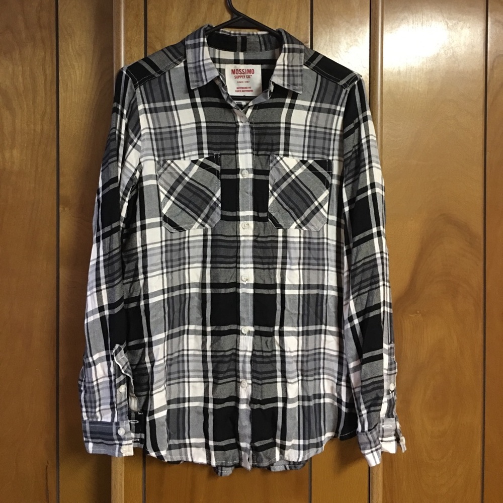 Mossimo Button Up Shirt