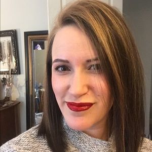 Meet your Posher, Alessandra