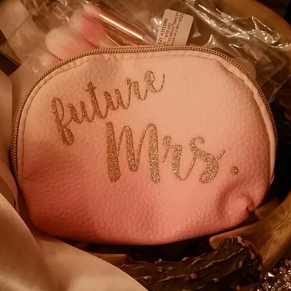 Bride make up small purse