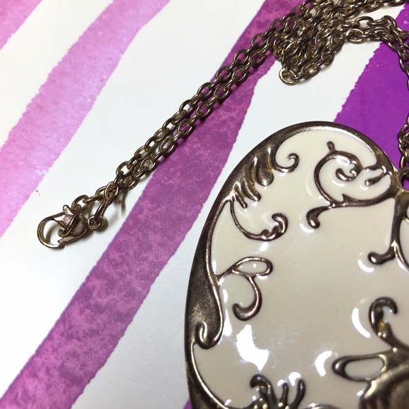 ✨Vintage style heart necklace✨ - Picture 4 of 5