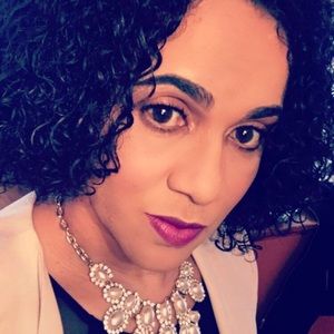 Meet your Posher, Ana