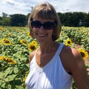 Meet your Posher, Becky