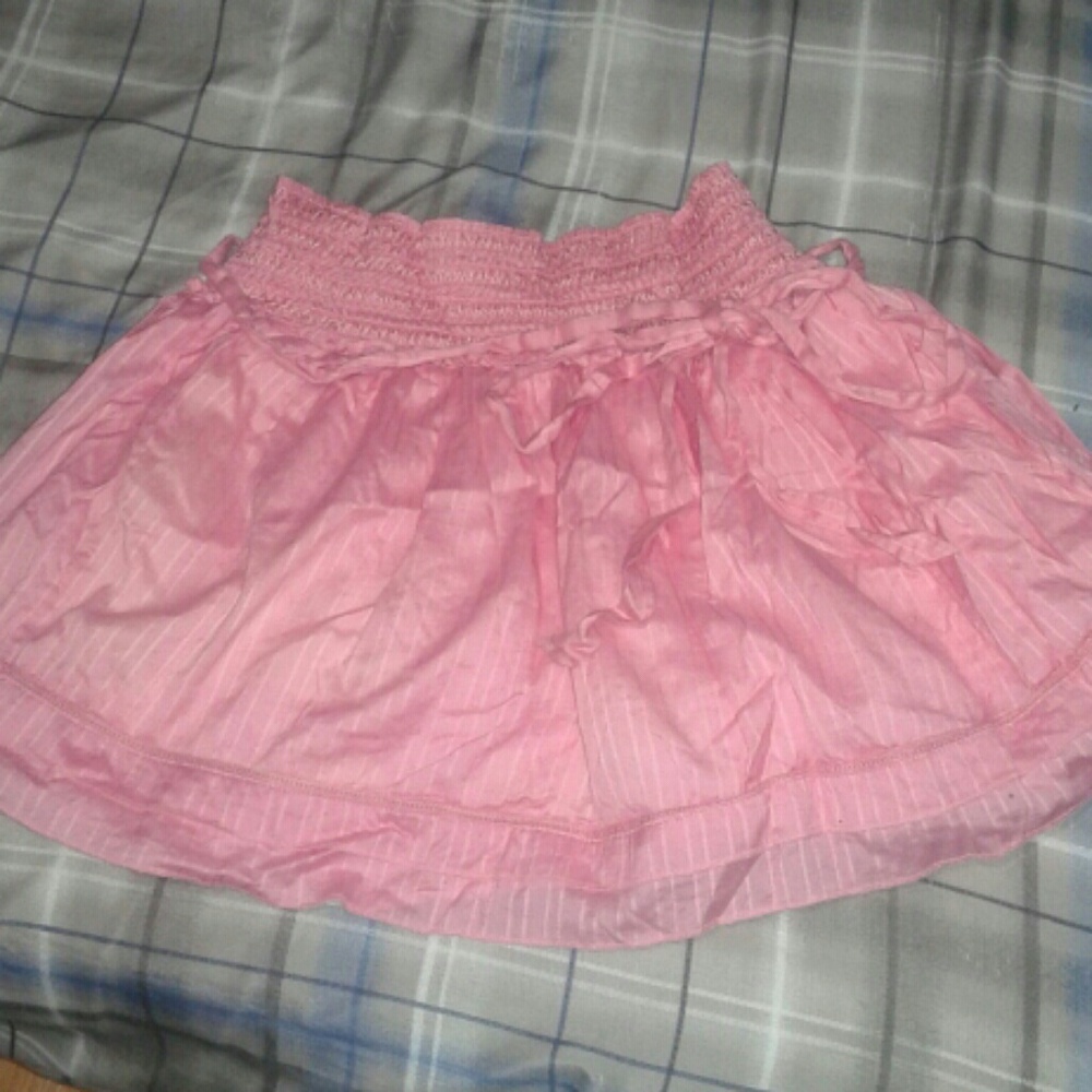 BUNDLE!! Nice pretty Skirts!!