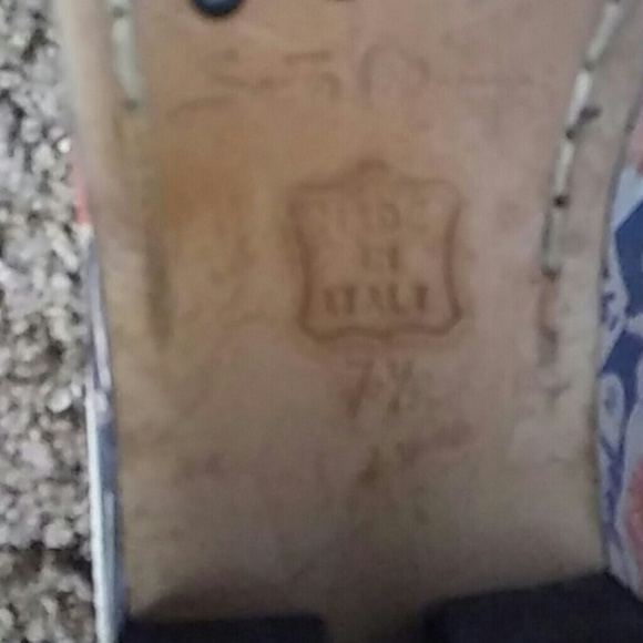 Clogs - Picture 3 of 3