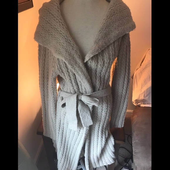 Vera Wang Sweaters - Vera Wang cardigan