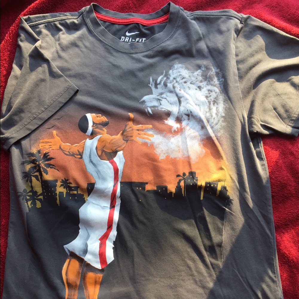 Men's Lebron James T-shirt