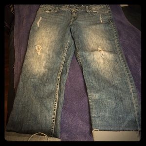 Simply vera Capri distressed jeans