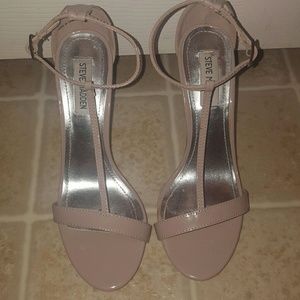 Steve Madden Nude sandals