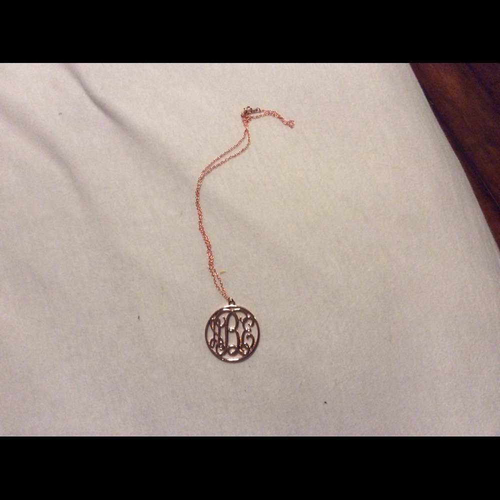 Beautiful necklace for sale